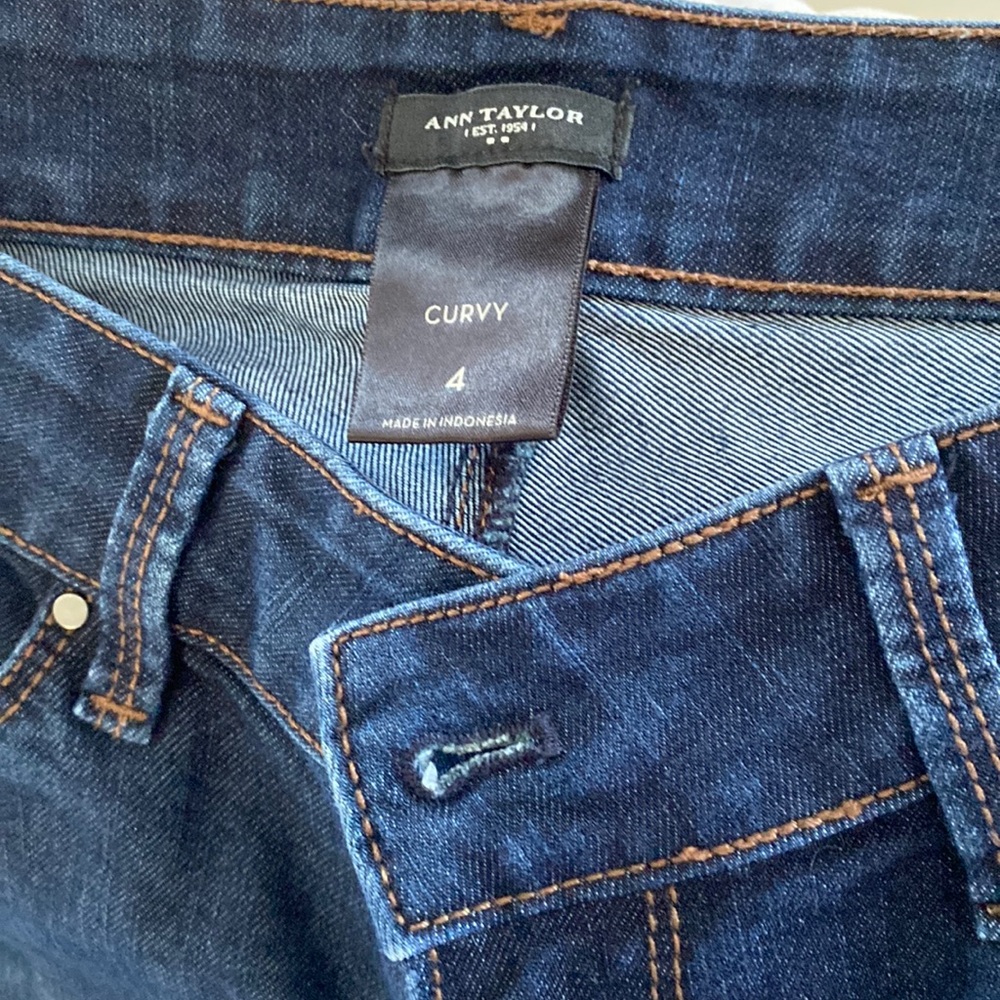 Ann Taylor Curvy size 4 Jeans